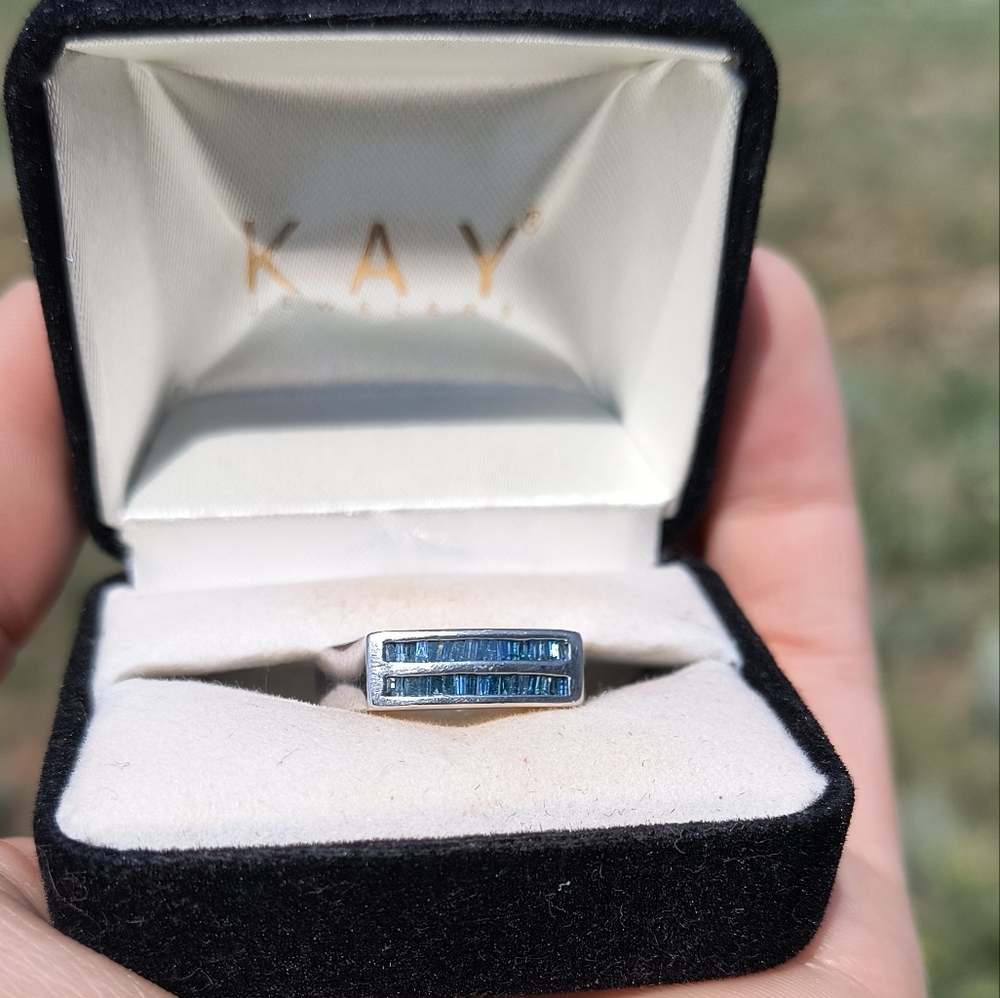 Beautiful chipped Blue Diamond ring